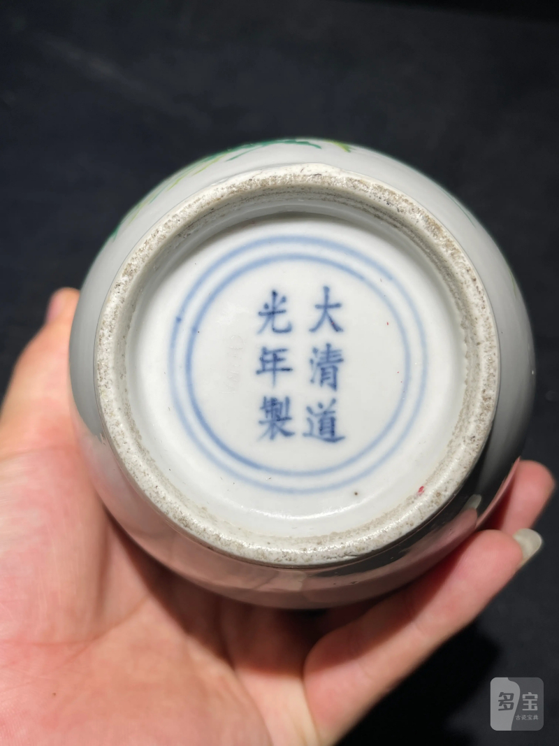 清晚期 粉彩飞黄腾达纹梅花耳瓶 - 图8